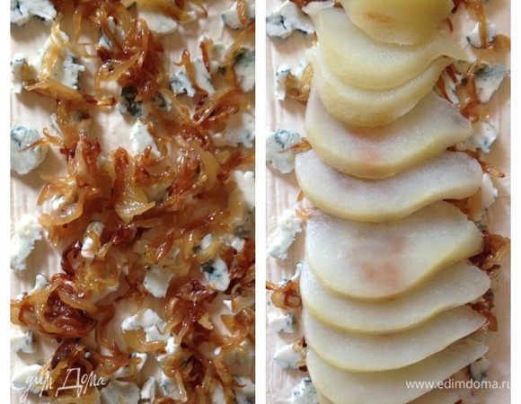 Следующим слоем идет наш карамелизированный лук. А затем груша. По 1 половинке на каждый пирог. Грушу выкладываем веером.
Затем верх пирогов промазываем растопленным сливочным маслом. И отправляем их в уже разогретую духовку на 20-25 минут. Следите сами. Когда тесто зазолотится, а сыр начнет "бурлить" - готово!!!