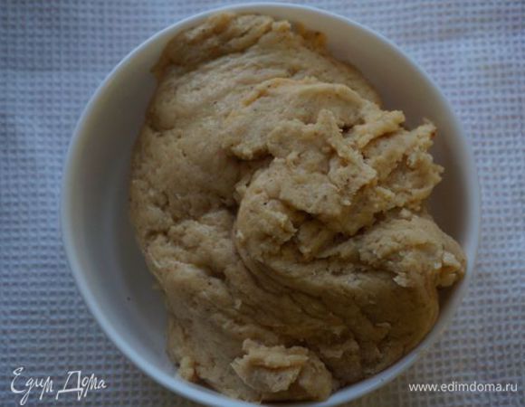 Тесто собрать в комок, отправить в холод на 20-30 минут.