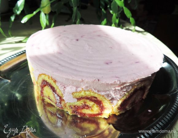 Освобождаем торт от формы и наслаждаемся необычным видом...