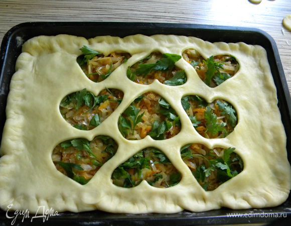 Вот так, защипываем края.