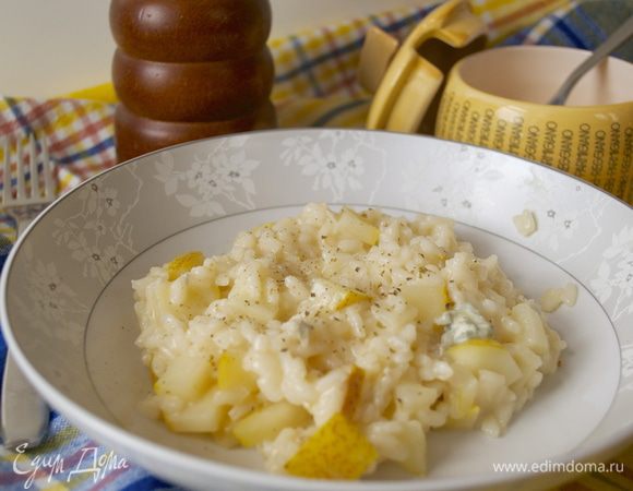 Разложить по тарелкам и подавать сразу же! При желании, посыпать немного тертым пармезаном!