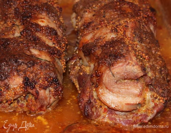 Накрыла фольгой и поставила в разогретую до 200 градусов духовку на 1 час. Затем сняла фольгу и запекла еще 30 минут.