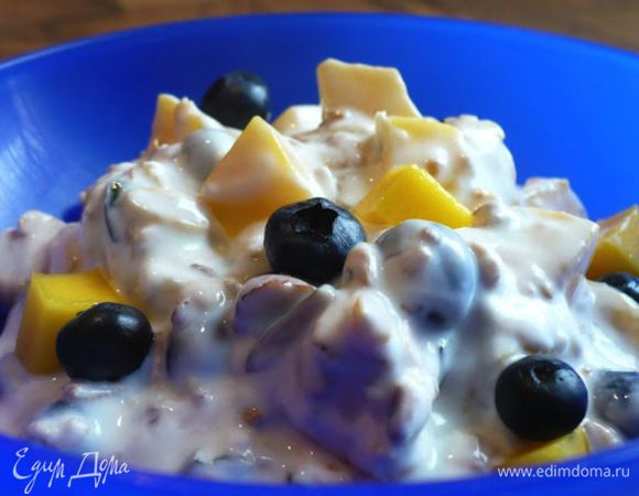 Как вариант подавать с мюсли или домашней гранолой. Приятных всем завтраков!