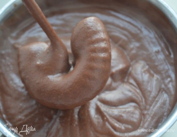 Крем моментально начнет густеть и станет вязким и тягучим. 