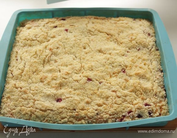 Выпекать кекс 40 минут до сухой спички.