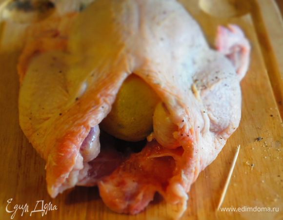 Курицу нафаршировать лимонами и .....