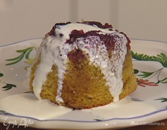 Полить сливками и подавать.