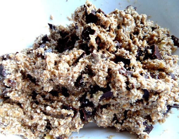 Мешаем крутую массу.