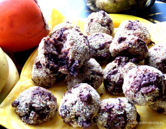 Серединка мягкая, но плотная верхушка корочкой. На следующий день и она помягчела.