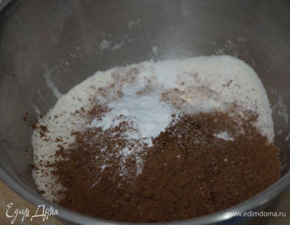 КОрж №3. Смешиваем сахар, муку, какао, разрыхлитель, соль.