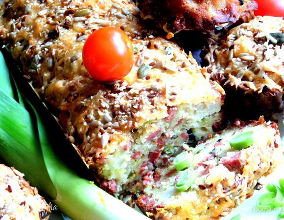 Остывший он отрезается более ровно,а тут ещё пышет теплом))