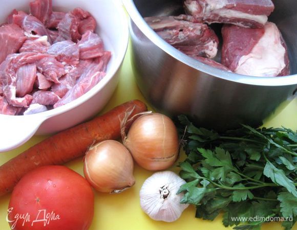 Приготовить все необходимое для фарша и бульона.
