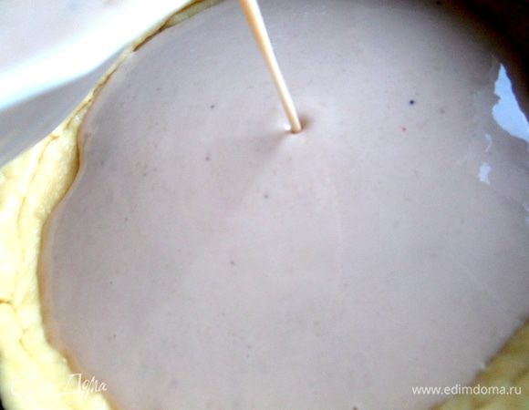 Она жидкая,но не бойтесь,она схватится!