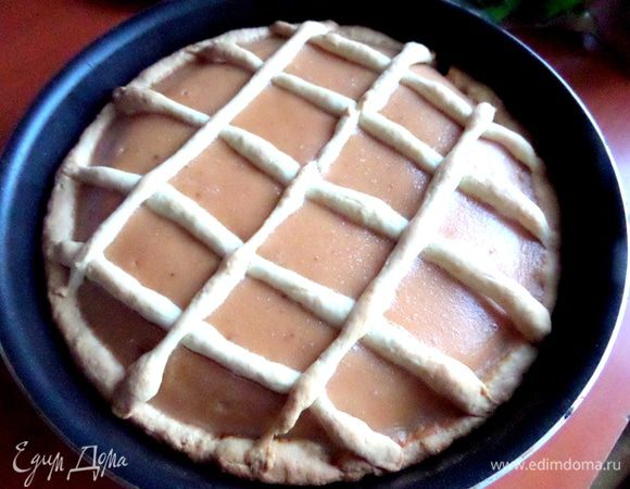 Через полчаса общего времени я газ выключила и оставила пирог остывать в духовке.