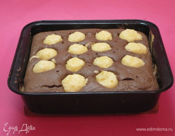 Выпекать 40 минут при 180 С. Вынуть из духовки, охладить.