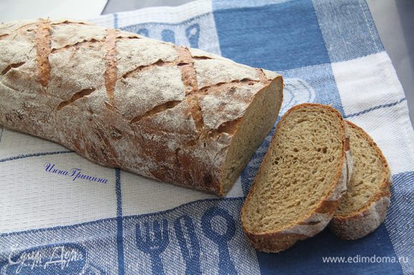 Дать хлебу остыть в течение 2-3 часов и только тогда разрезать.