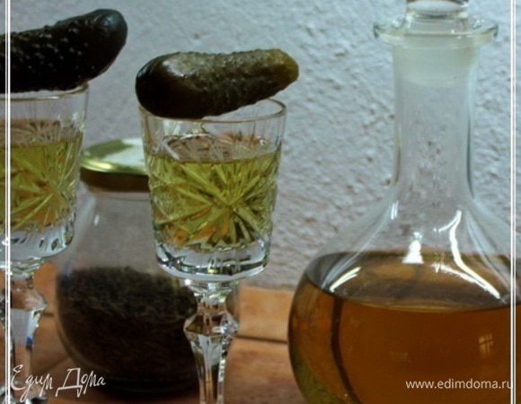 А по-разному использовать можно. НО!!! принцип только один. Закусить им надо первую рюмочку, в честь начала великой Еды!!! Иначе никак. Иначе – какой праздник?
И эта самая первая рюмочка, которая в процессе выпивается, выпивается именно в этот момент. Да, хлебушек, если лепёшки нет, лучше взять Бородинский и подооогреееть.…
Вот и всё, если курдючный жир решили взять за основу.
