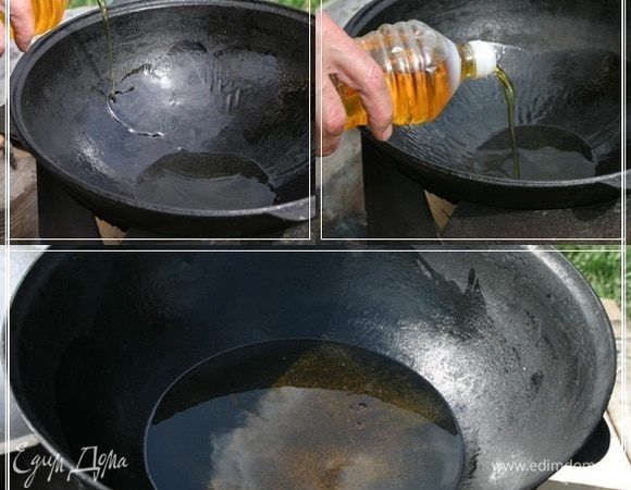 Теперь о масле. Вот таким образом выливаем масло в казан. Это количество примерно на два килограмма риса. Как было сказано - из расчёта около ста пятидесяти граммов масла на килограмм, риса, исходите.