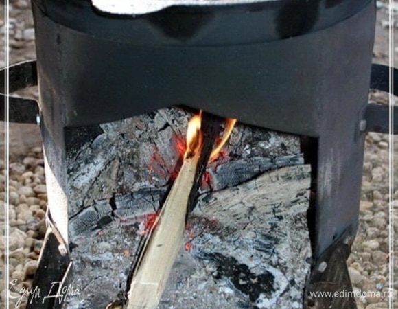 Огонь.  Как только вода забулькает, то огонь должен стать очень маленьким. Зирвак кипеть не должен ни в коем случае. Допускается только, чтобы иногда взбулькивало.
