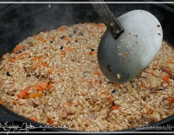 И вот когда вода уже вся впиталась в рис,