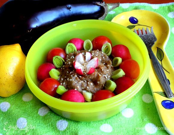 Держать в холодильнике в закрытой ёмкости...или сразу подать.