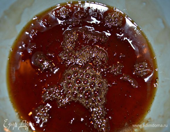 ...и варить до получения карамели (около 10 мин).  