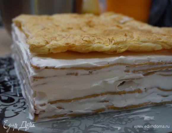 Потом еще 3 медовых и 1 слоеный.