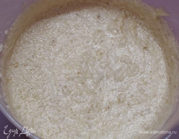 Перемешать миксером на низкой скорости.