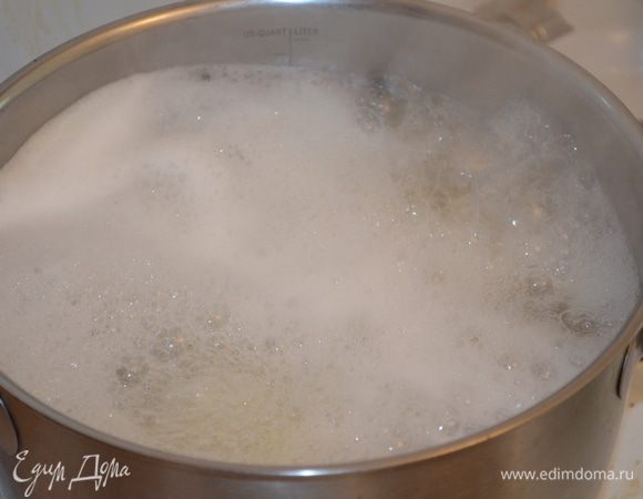 Пасту отварить до готовности. Пока она варится быстро занимаемся соусом..все просто! 