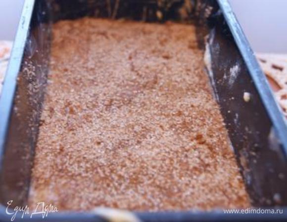 Посыпать оставшейся частью корицы с сахаром.