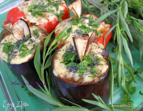 Посыпать маком.