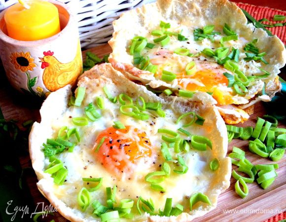 Сверху посыпать любым зелёным луком (у меня порей).