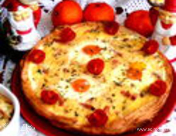 А это большая глазунья в тарелке из теста:  http://www.edimdoma.ru/retsepty/50817-glazunya-v-s-edobnoy-skovorodke  Очень рекомендую для воскресного позднего завтрака!!!!!