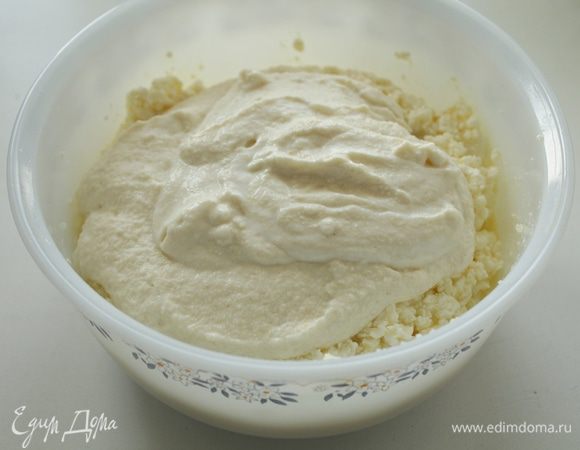 Добавить манку с кефиром.