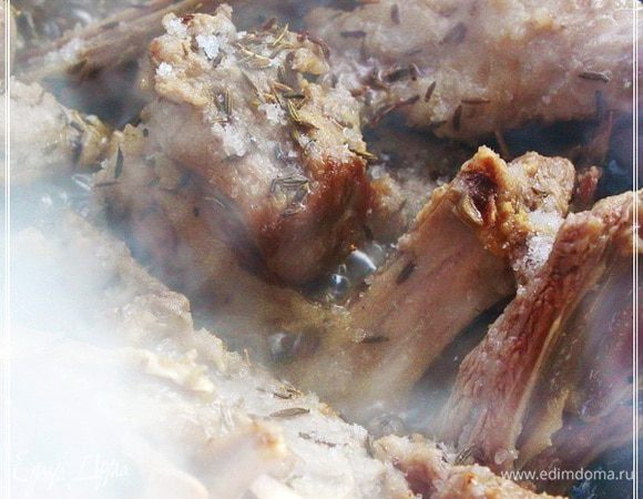 Ребрышкам тоже достанется, уверяю вас. А потом надо ж заинтересованной околоказанной публике ноздри то пощекотать … !!!