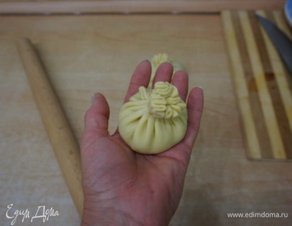 И затем, положить на стол.