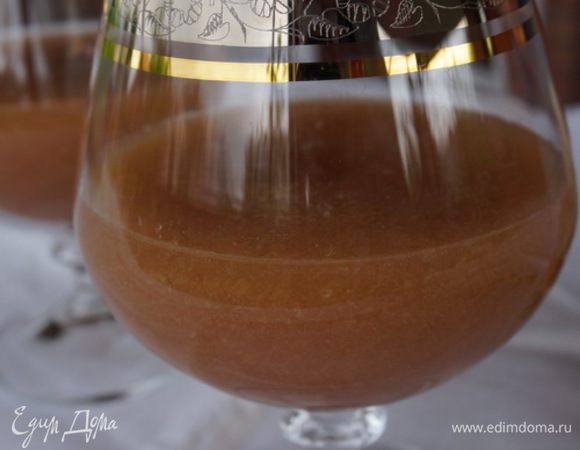 И разлить в два фужера поровну...