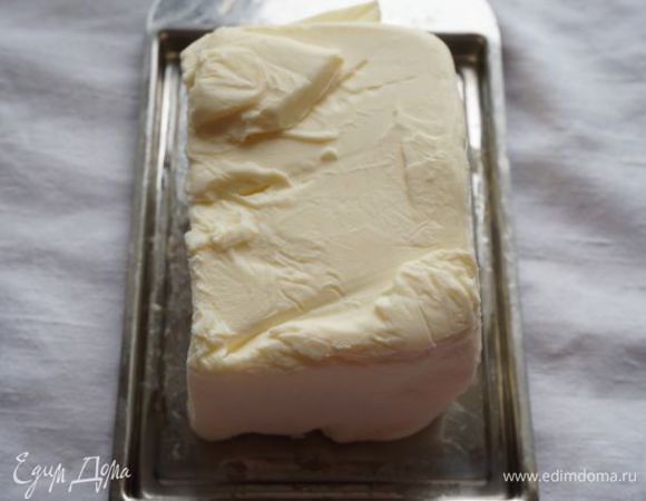 Добавить мягкое сливочное масло.