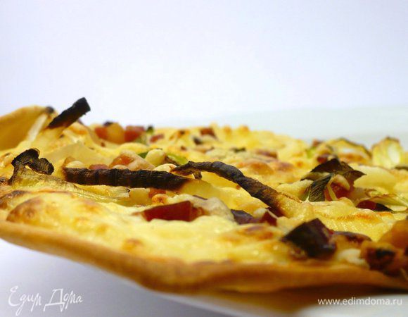 Отправляем в предварительно до 250°С разогретую духовку на минут 10, не больше.