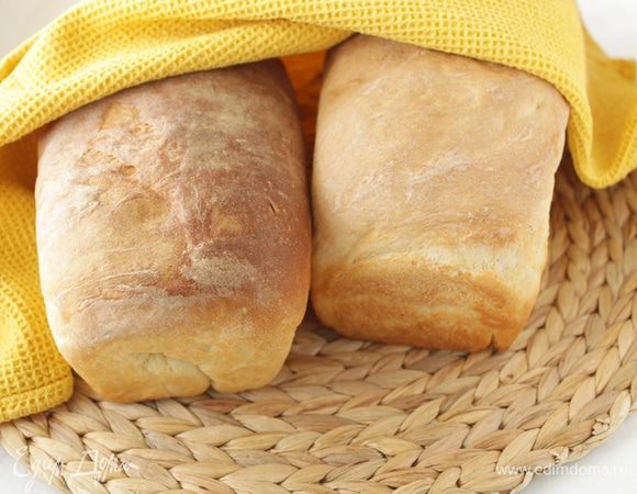 Разогреть духовку на 200 градусов.
Выпекать хлеб до золотистого цвета 25-35 минут, в зависимости от размера. Остудить хлеб на решетке. 