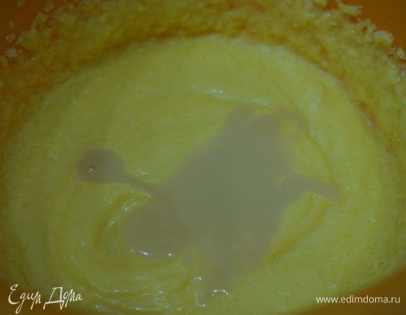 Добавить ликер.