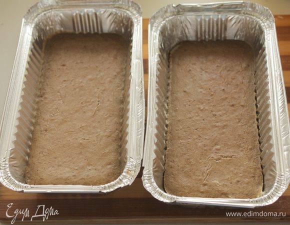 Поставить в разогретый духовой шкаф на 5 мин,чтобы верх слегка схватился.