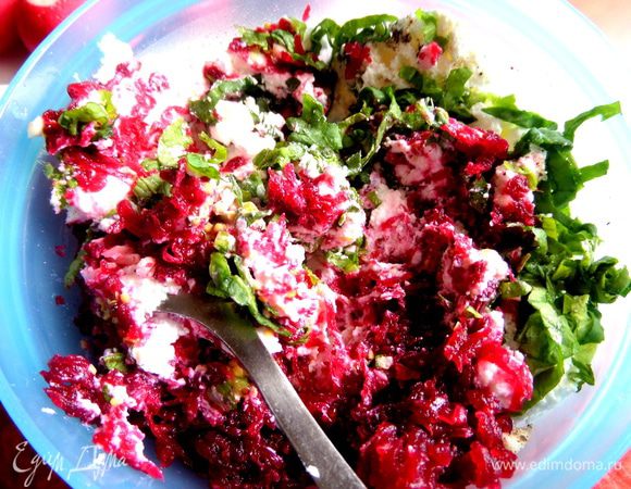 Перемешиваем в однородную пасту.