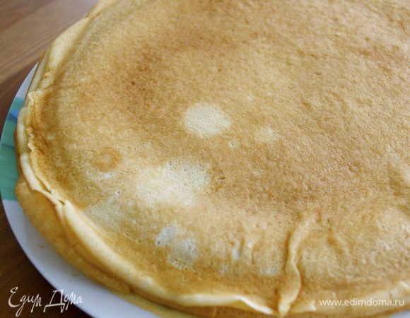 Тем временем испечь блинчики. Кстати, мне ОЧЕНЬ понравились блинчики по этому рецепту. Получаются идеальными! Рекомендую! )))
