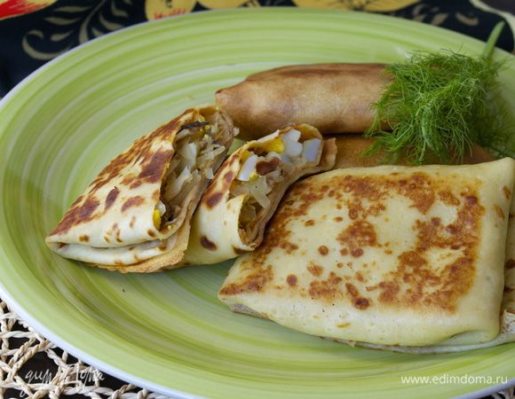 Подавать, горячими/теплыми, присыпав оставшимся укропом. Вкусно со сметаной! )))