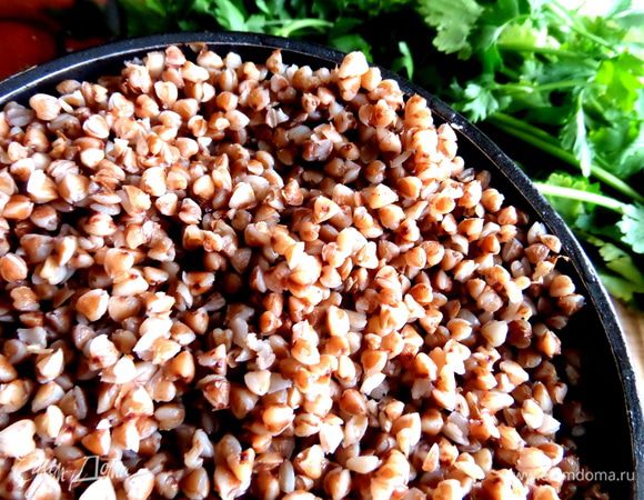 Гречку отварить с солью.