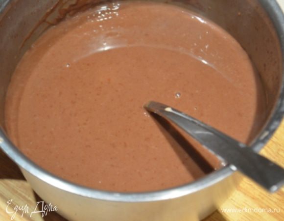 Получается вот такая густая шоколадно-сливочная масса.