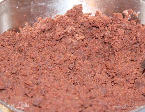 Начинка получается очень пластичной и хорошо клеится. 