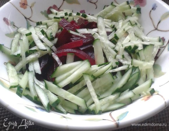 Затем огурец,