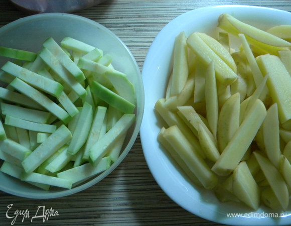 Также кабачок и картофель.